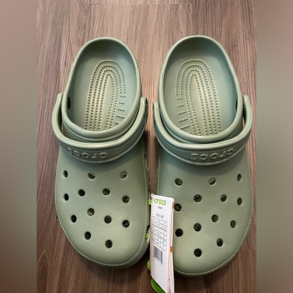 CROCS Classic Clogs Green Slippers with Ventilation Holes and Pivoting Strap -10 - Picture 1 of 8